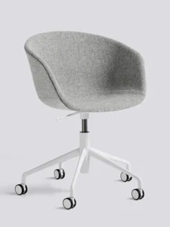 About a Chair AAC53 fra Hay