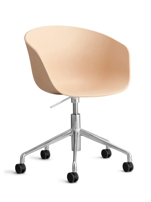 About a Chair AAC52 fra Hay