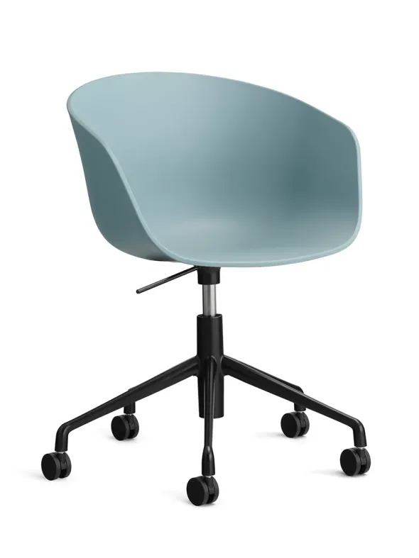 About a Chair AAC52 fra Hay