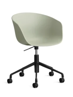 About a Chair AAC52 fra Hay