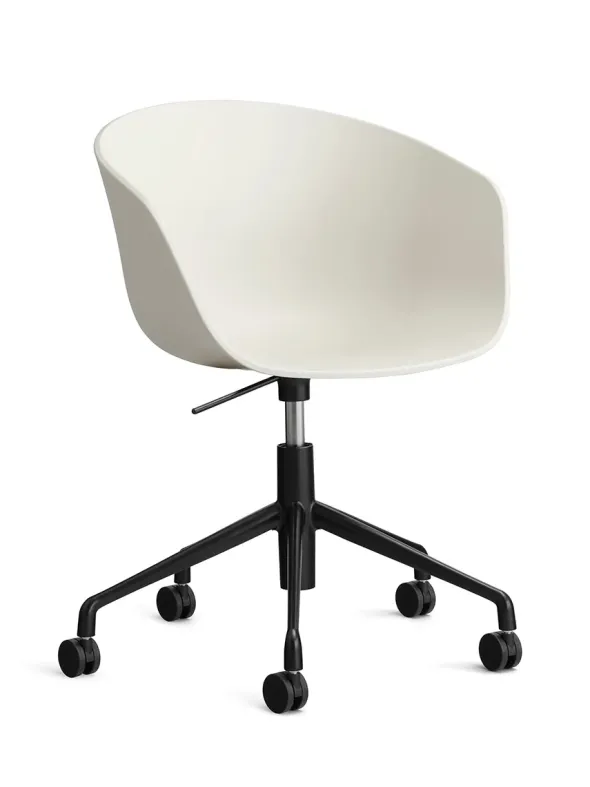 About a Chair AAC52 fra Hay