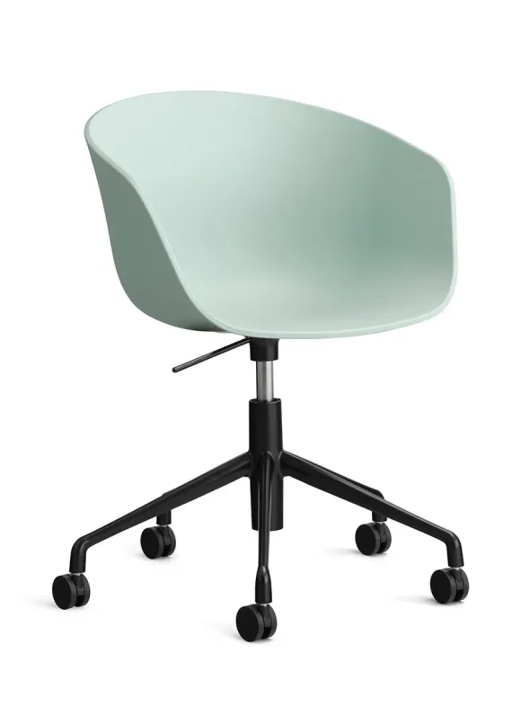 About a Chair AAC52 fra Hay