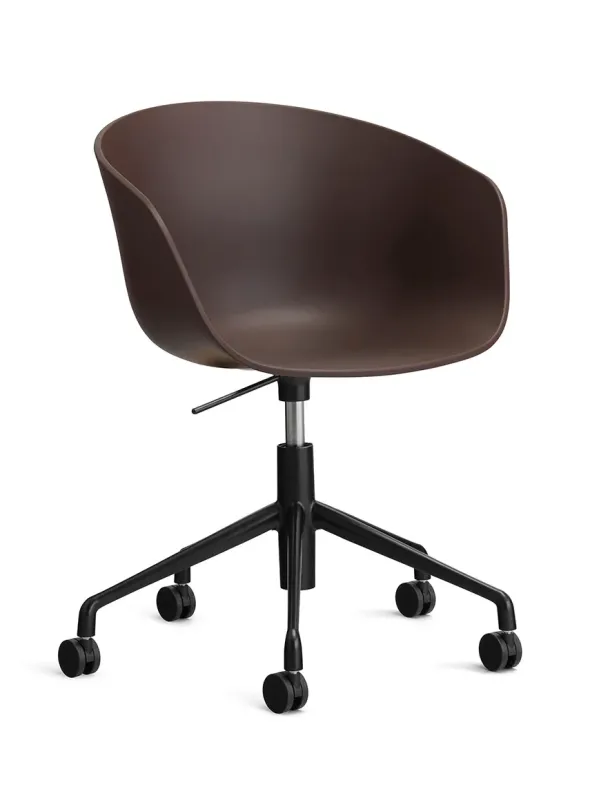 About a Chair AAC52 fra Hay