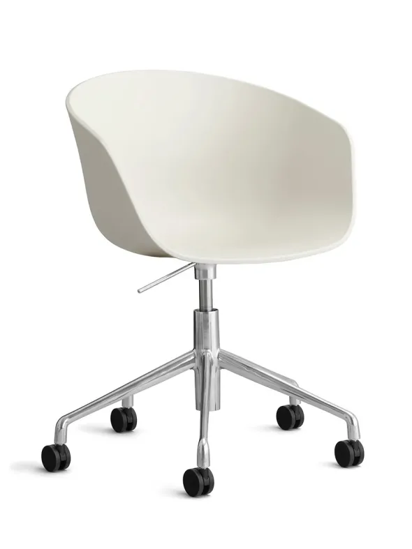 About a Chair AAC52 fra Hay