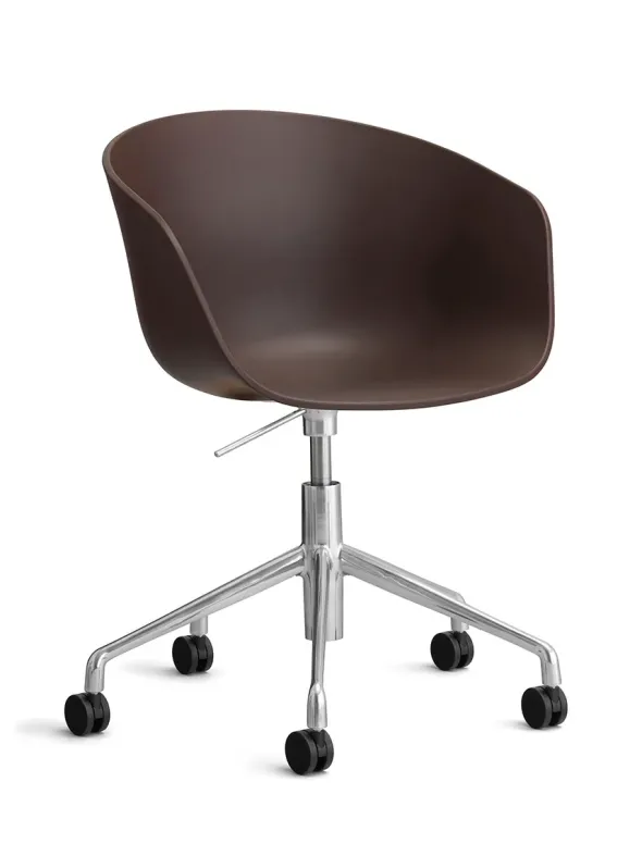 About a Chair AAC52 fra Hay