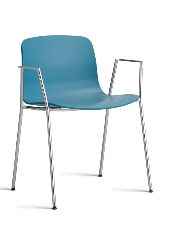 About a Chair AAC18 fra Hay