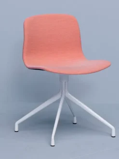 About a Chair AAC11 fra Hay