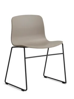 About a Chair AAC08 fra Hay