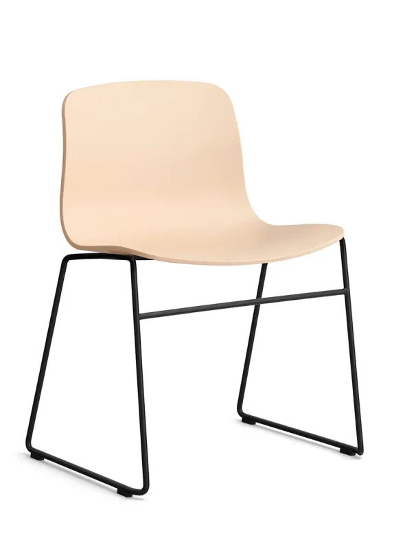 About a Chair AAC08 fra Hay