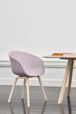About a Chair AAC23 fra Hay