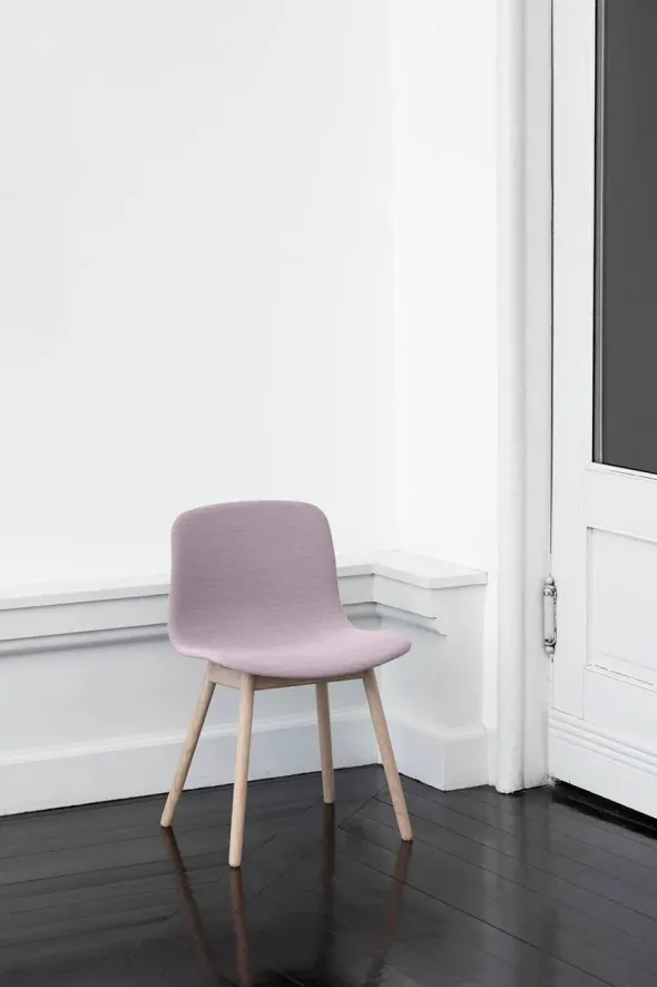 About a Chair AAC13 fra Hay