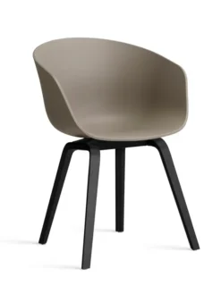 About a Chair AAC22 fra Hay