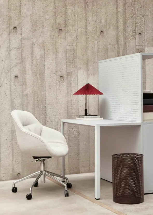 About a Chair AAC155 Soft fra Hay