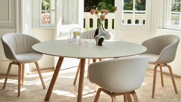 About a Chair AAC23 Soft fra Hay