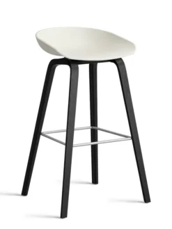 About a Stool AAS32 fra Hay