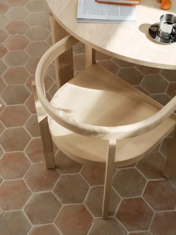After Dining Table Ø120, ash fra Fritz Hansen