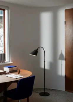 AJ7 Bellevue gulvlampe af Arne Jacobsen