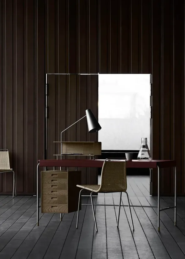AJ52 Society Table fra Carl Hansen & Søn