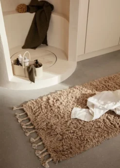 Amass Long Pile Runner fra Ferm Living