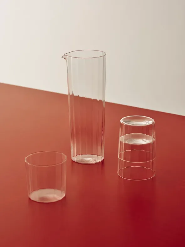 Angle Carafe fra Hay