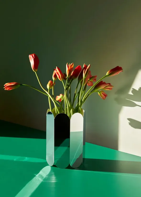 Arcs vase fra Hay