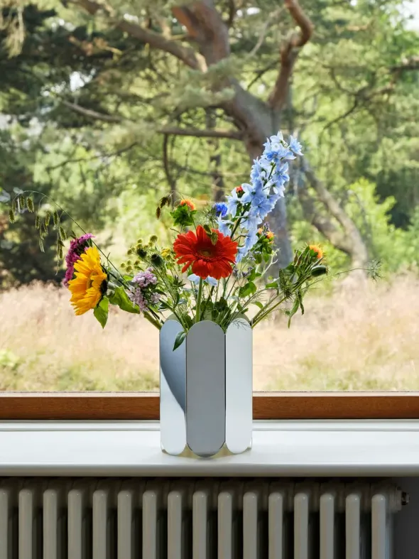 Arcs vase fra Hay
