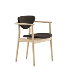 109 Armchair, eg klar olie af Finn Juhl