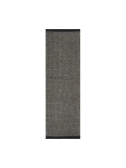 Asko Tæppe, black fra Linie Design