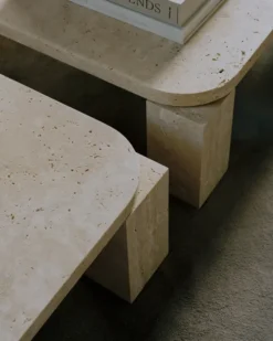Atlas Sofabord 820x820, Unfilled Travertine fra New Works