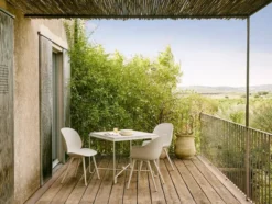 Beetle Outdoor Spisestol fra GUBI