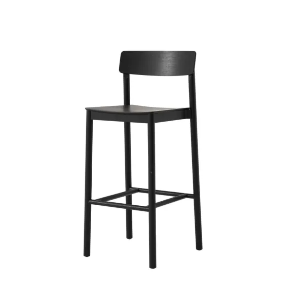 Betty TK16 Bar Chair fra &Tradition