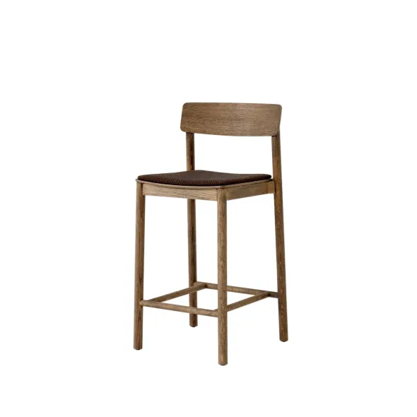 Betty TK14 counterstol med polster fra &Tradition