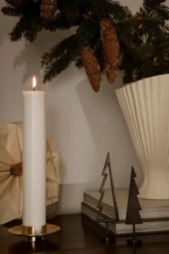 Block candle holder fra Ferm Living