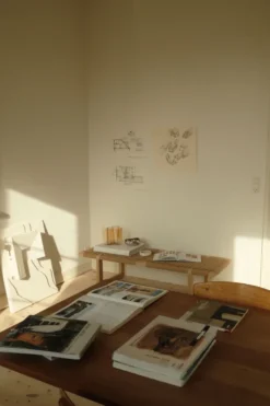 BM0489L Table Bench Special Edition, eg sæbe papirflet af Børge Mogensen
