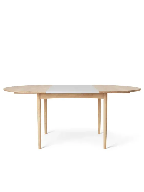 BM0121 Spisebord, sæbebehandlet eg af Børge Mogensen