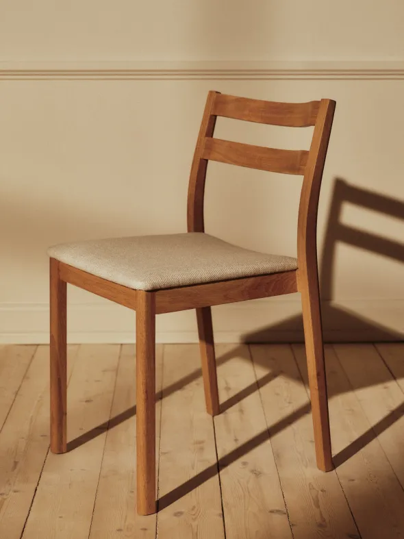 Boda spisebordsstol, stabelbar fra Ferm Living