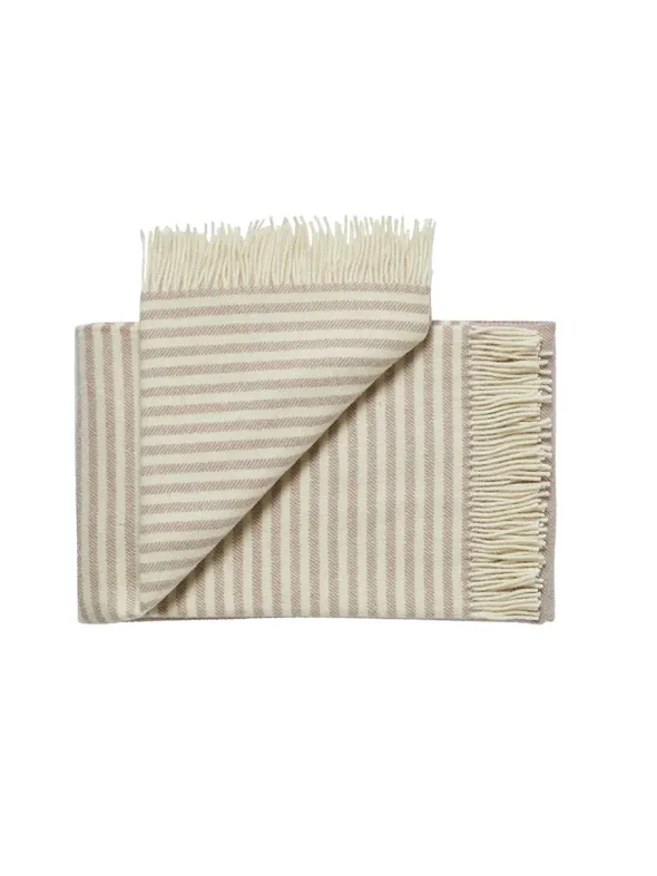 Bogø Plaid, dusty rose fra Silkeborg Uldspinderi