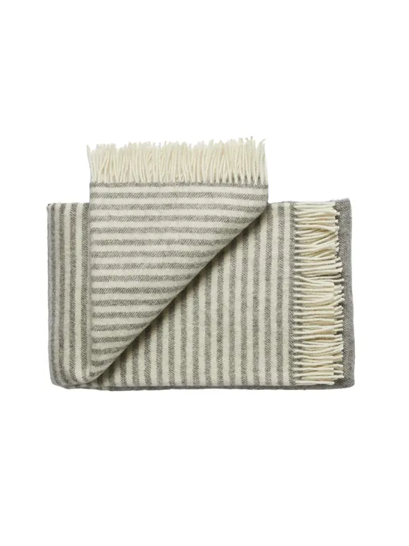 Bogø Plaid, light nordic grey fra Silkeborg Uldspinderi