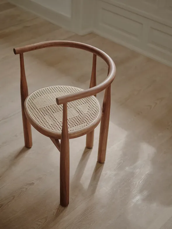 Bukowski Chair m. Fransk Flet, valnød fra New Works