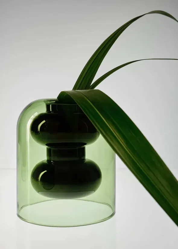 Bump Vase Short Black fra Tom Dixon