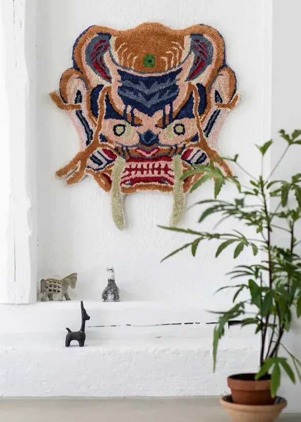 Burma Dragon Face Rug fra Bongusta