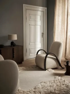 Buur Lounge Chair, nordic bouclé fra Ferm Living