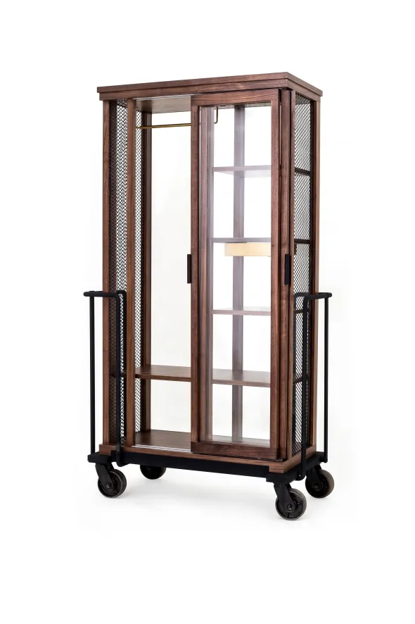 Cabinet of Curiosity kabinetskab, valnød black sand/gold fra Stellar Works