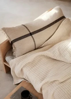 Calm pude 38 x 88 cm fra Ferm Living