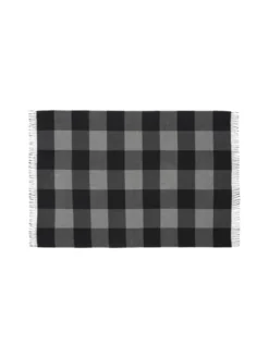 Caracas Plaid, black fra Silkeborg Uldspinderi