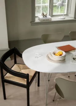 Carimate Stol, sort ask fra Fritz Hansen