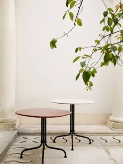 Carmel Bistro Dining Table fra GUBI