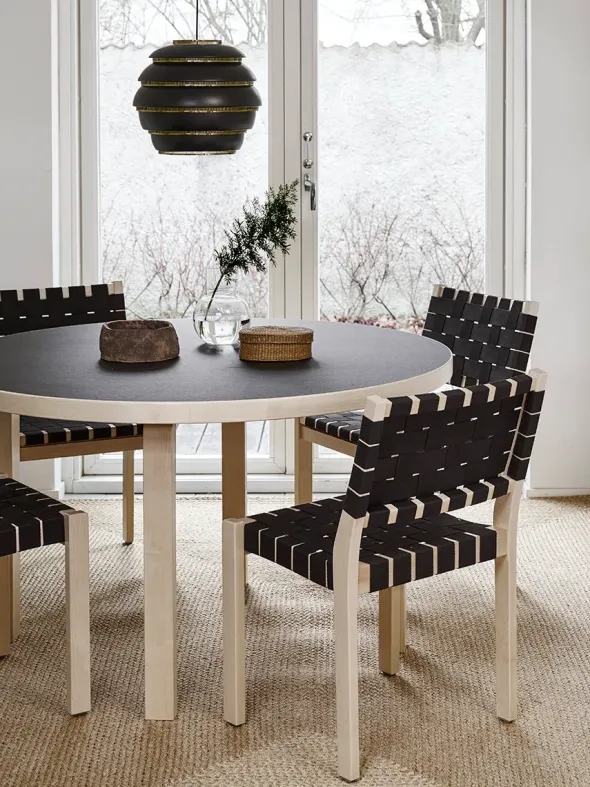 Chair 611 fra Artek