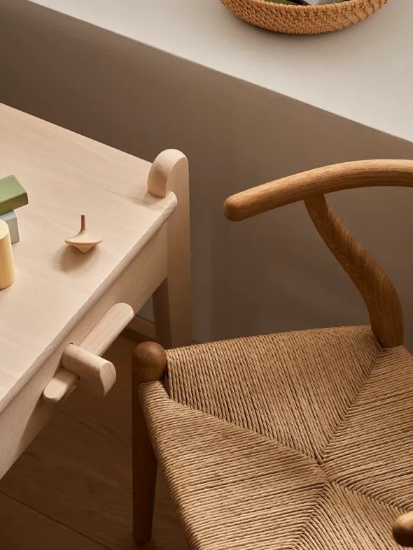 CH24 Children's Chair af Hans J. Wegner