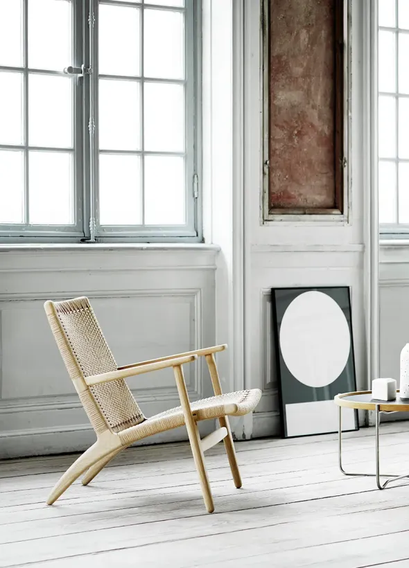 CH25 Loungestol, eg sæbe af Hans J. Wegner